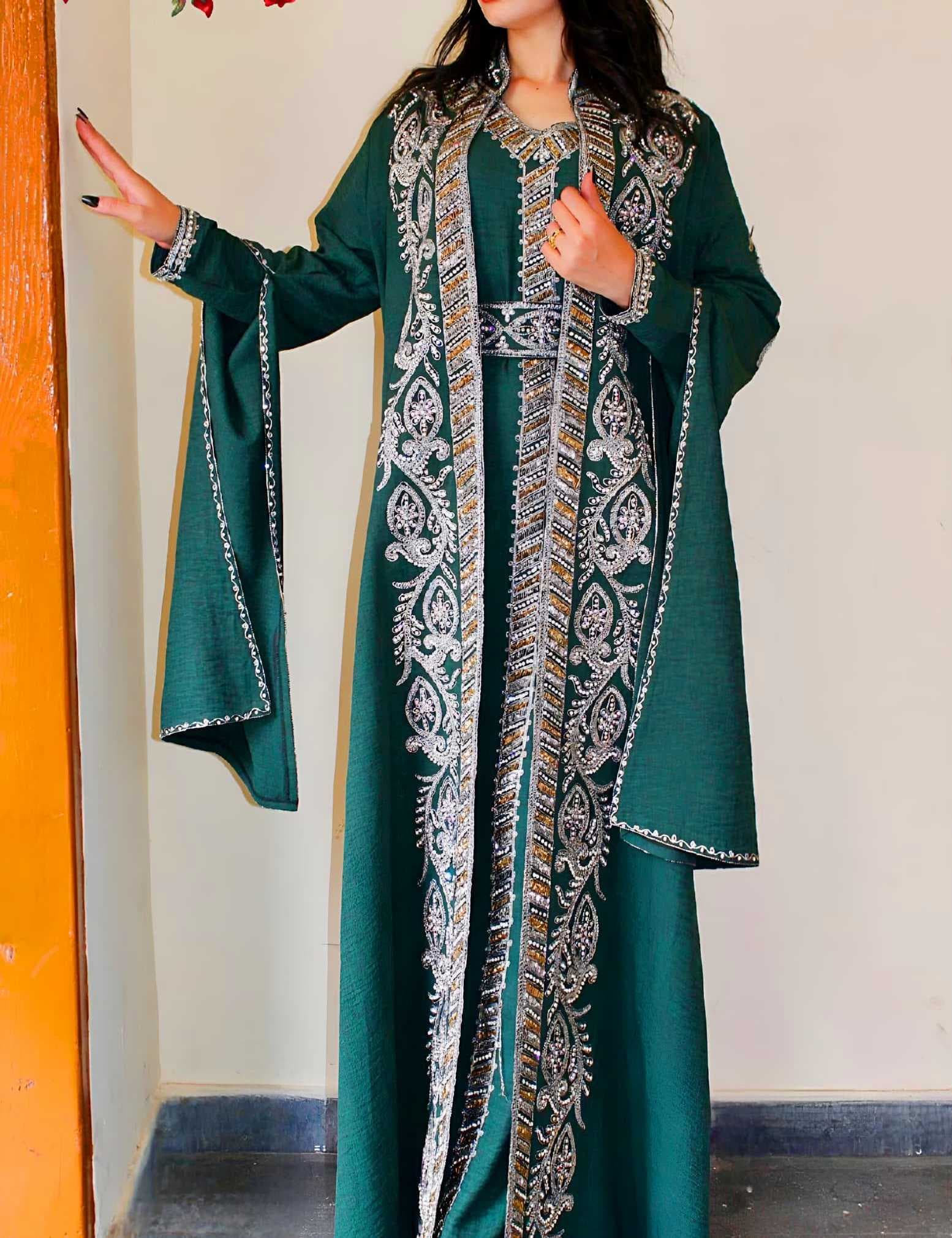 A luxurious Moroccan caftan olive  XL