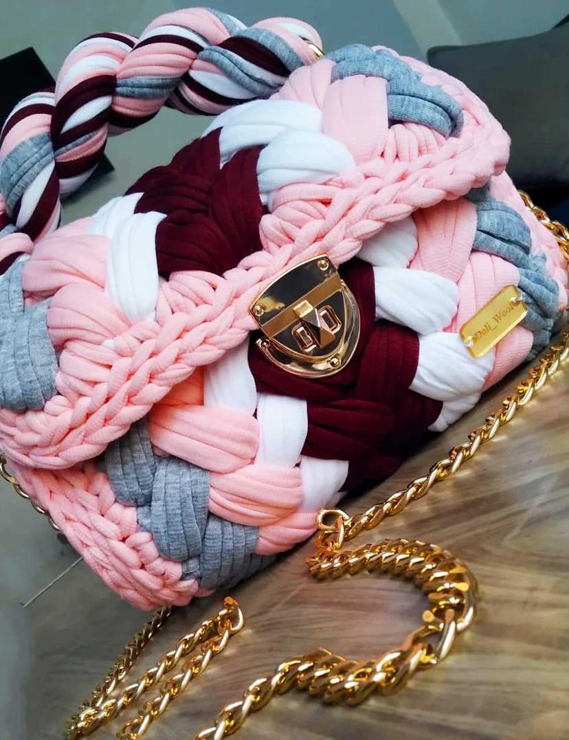 A beautifully handcrafted handbag - 2