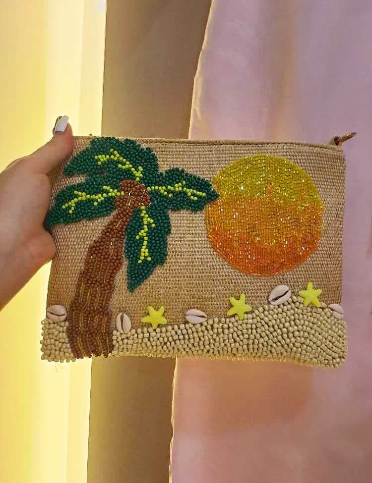 a-cheerful-summer-clutch-crafted-from-natural-burlap