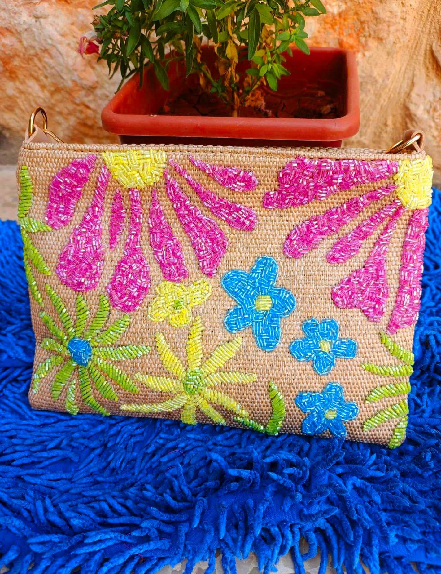 a-cheerful-summer-inspired-handmade-clutch