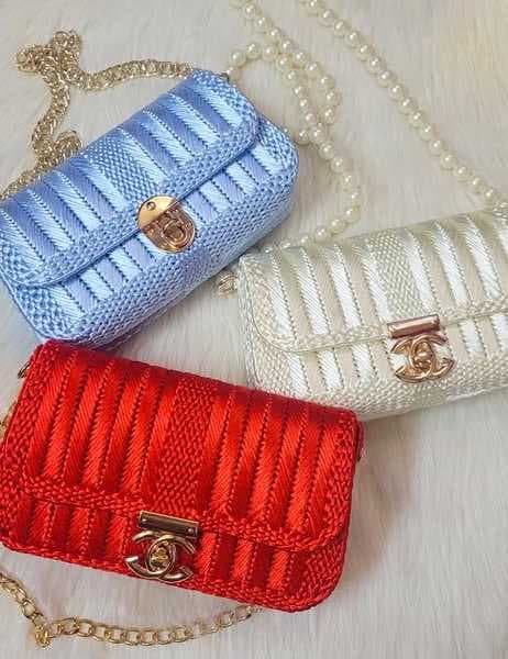 an-elegant-womens-crossbody-handbag
