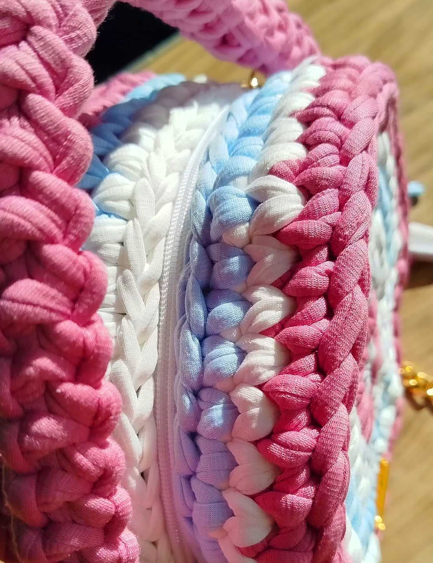 a-unique-and-distinctive-handmade-bag