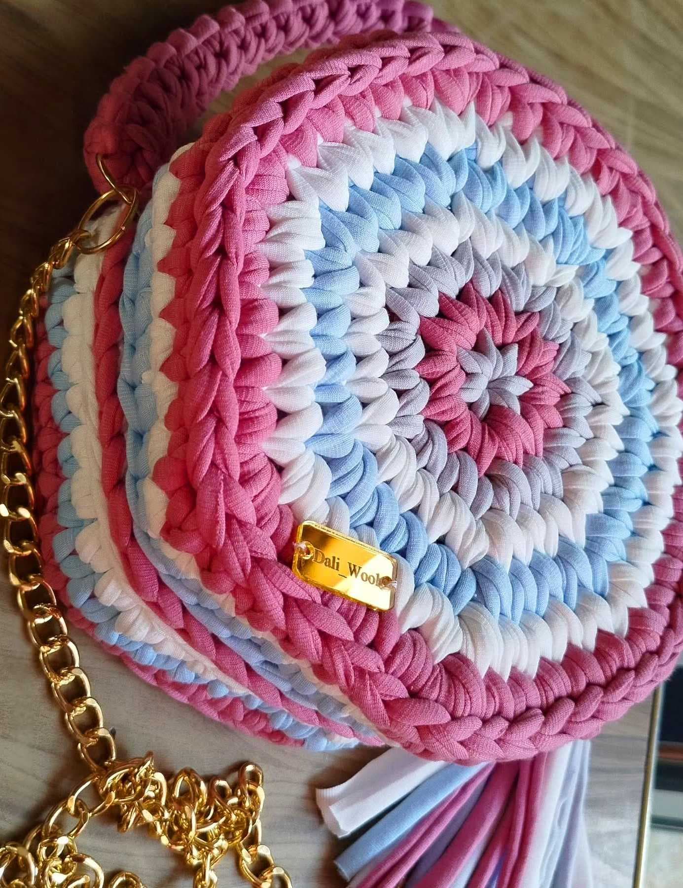 a-unique-and-distinctive-handmade-bag
