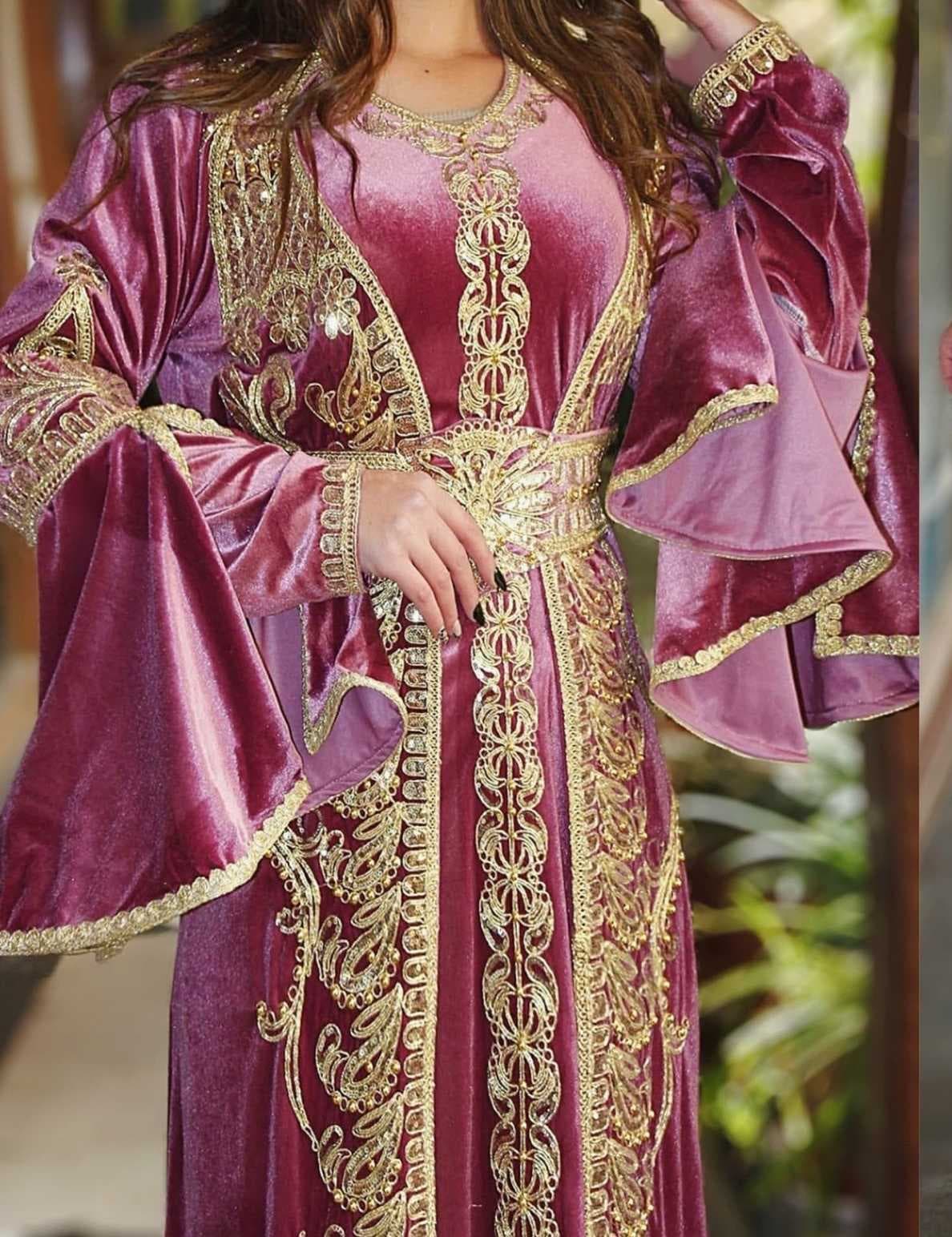 A velvet caftan magenta  38