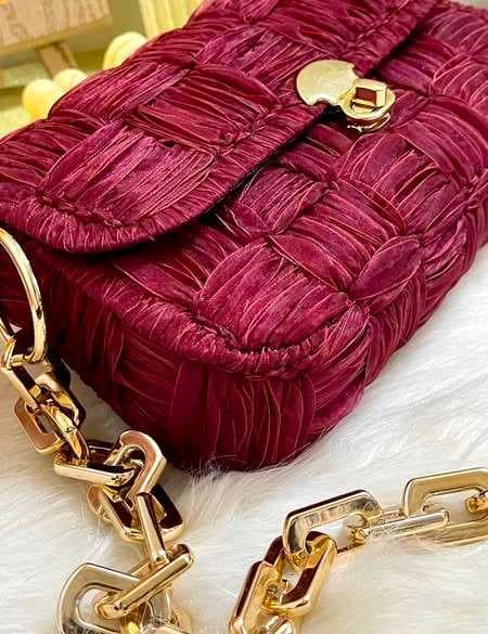a stylish and modern handbag burgundy color - 2