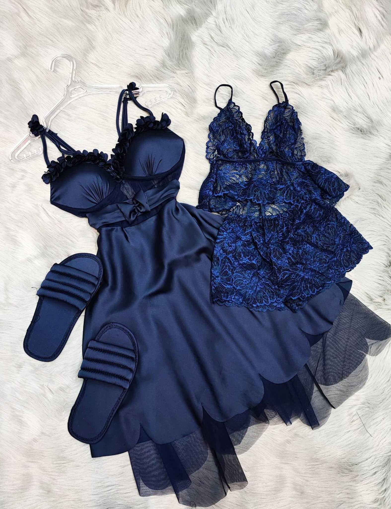 A lingerie set navy  44