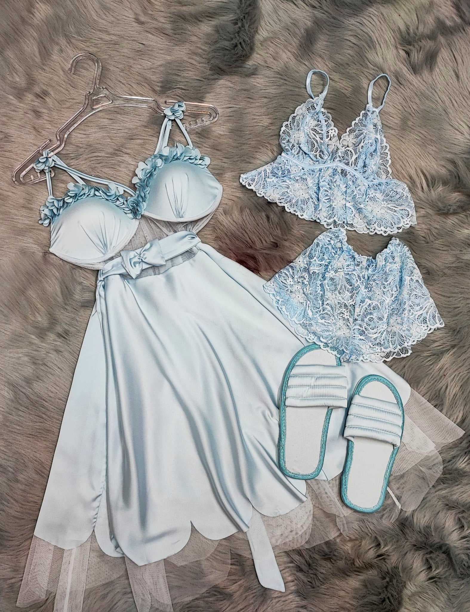 A lingerie set light Blue  44