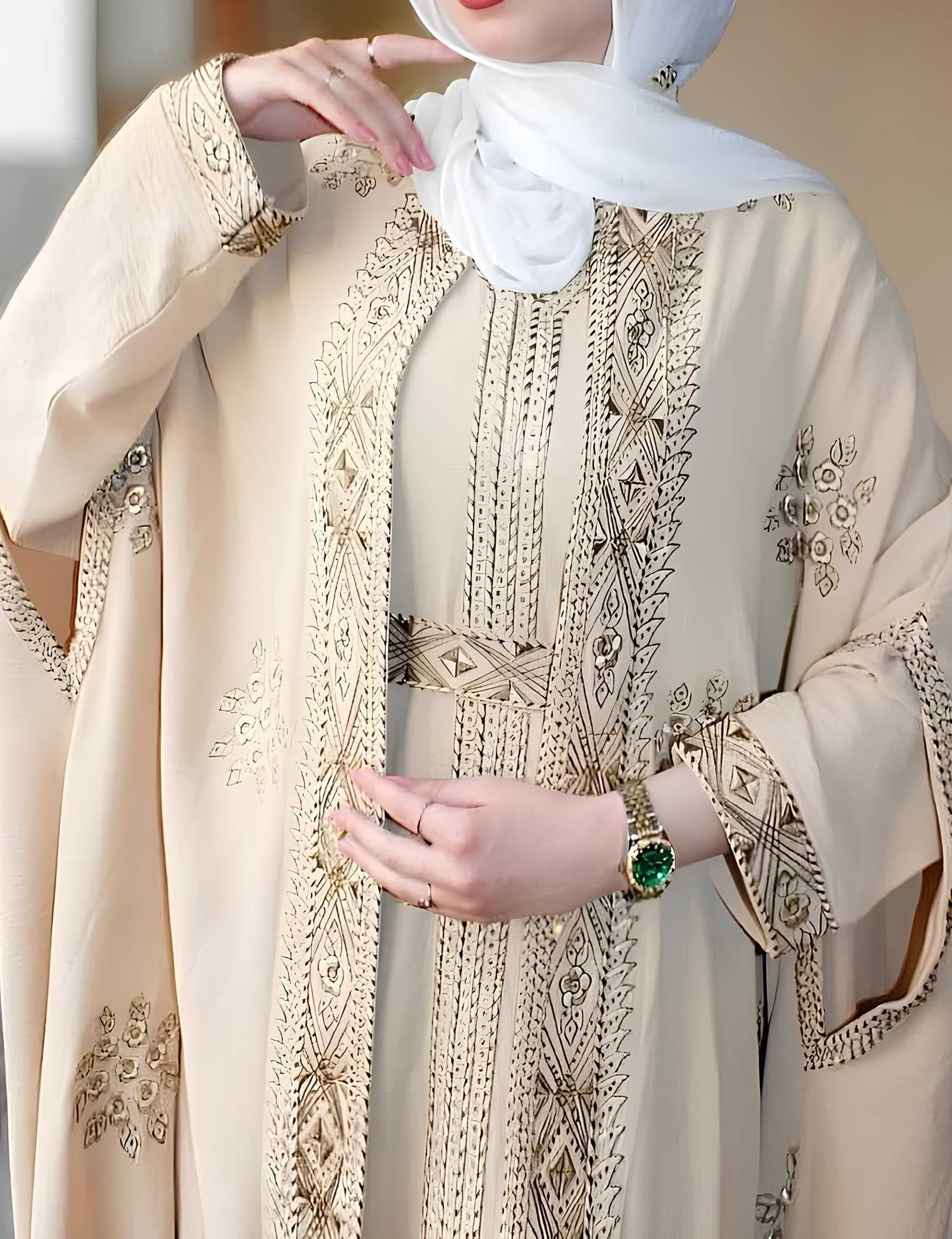 A luxurious abaya Beige  XL