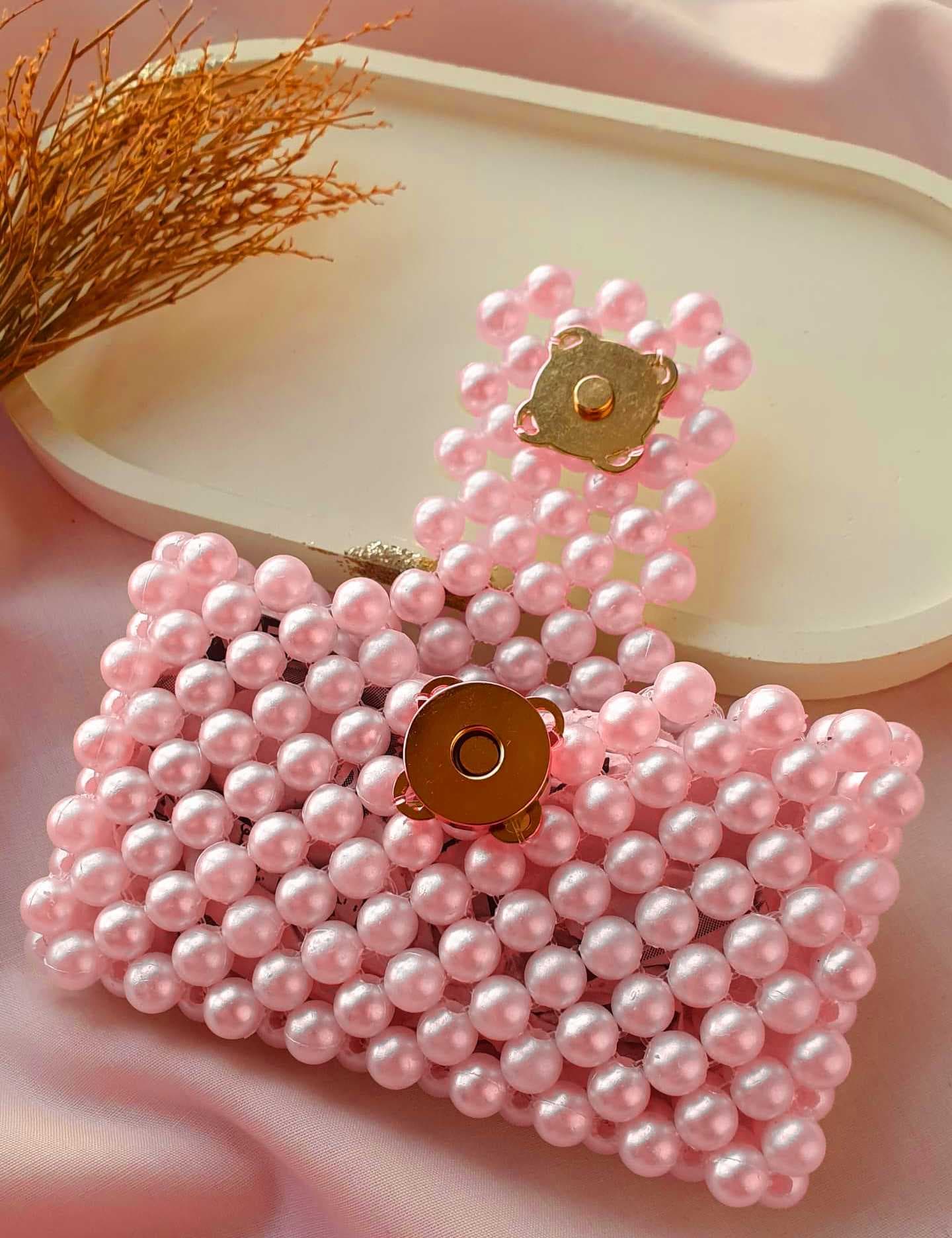 cardholder-pearls
