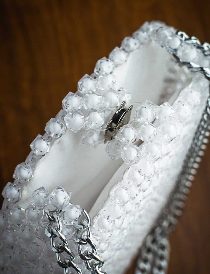 a-luxurious-round-handbag