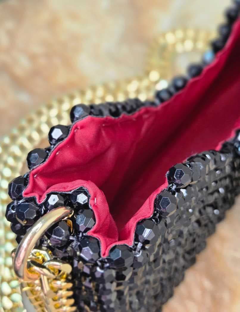 a-luxurious-acrylic-crystal-handbag