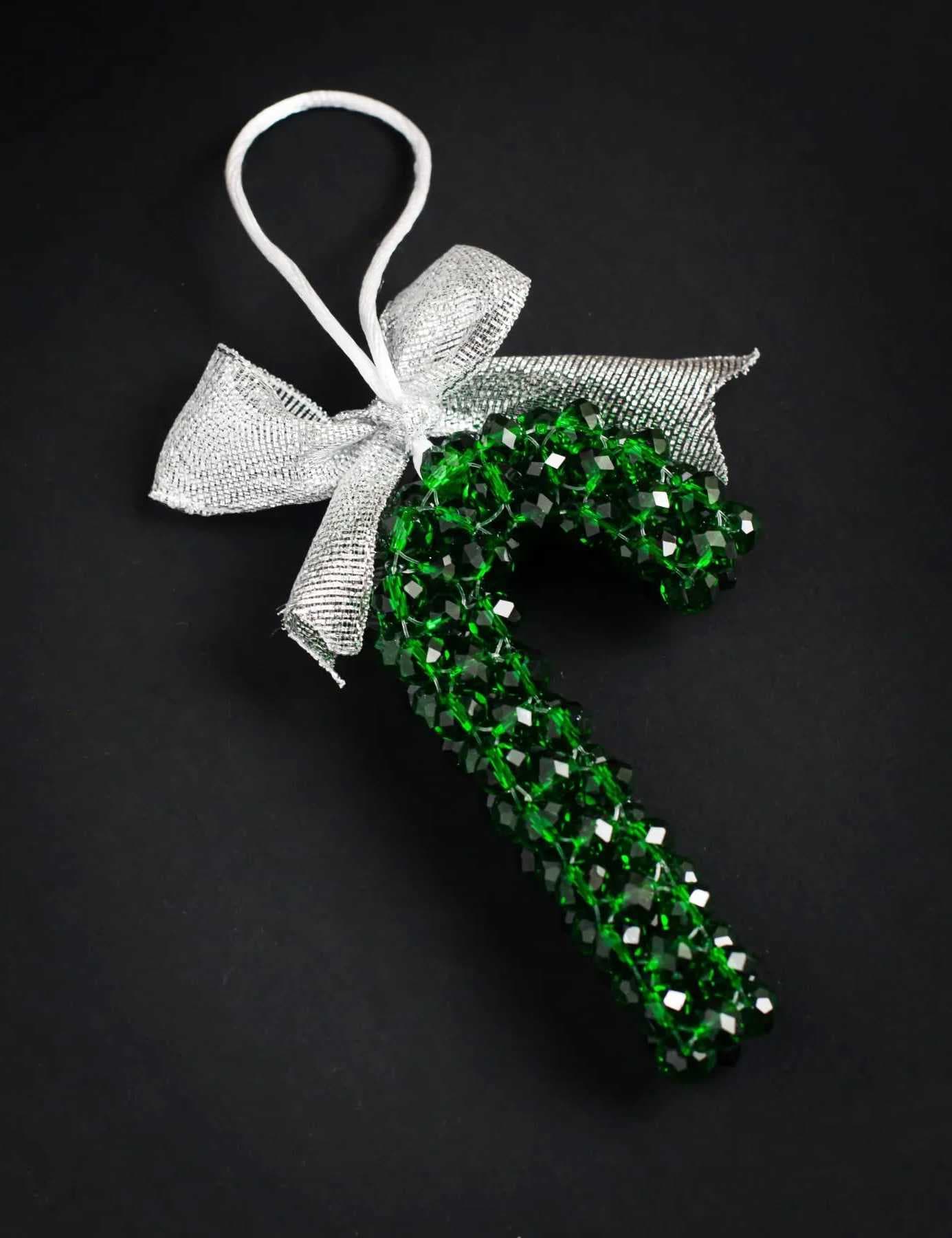 christmas-tree-ornament-one-colo