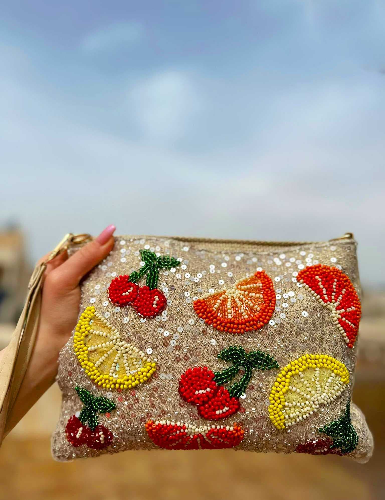 a-fun-and-stylish-handmade-clutch